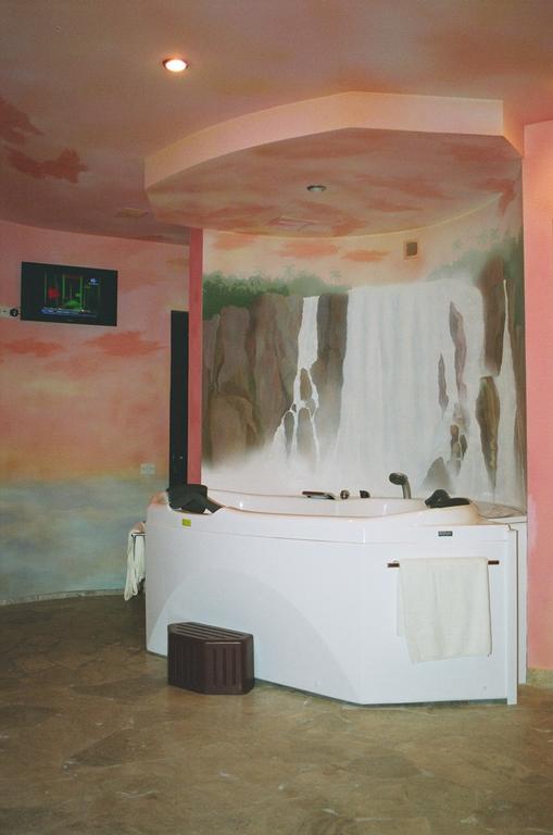 Motel Acapulco Jerevan Eksteriør bilde